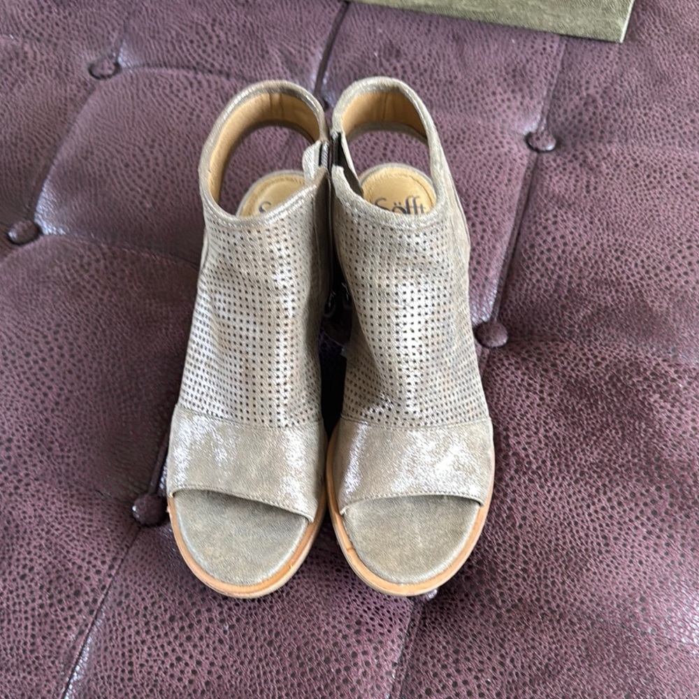 Sofft Tan Sandals with Perforated Design and Slingback
